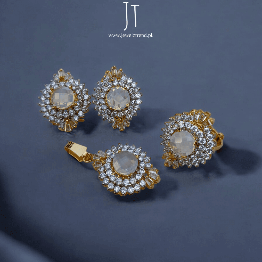 Royal Grace: Full Jurao Locket Set
