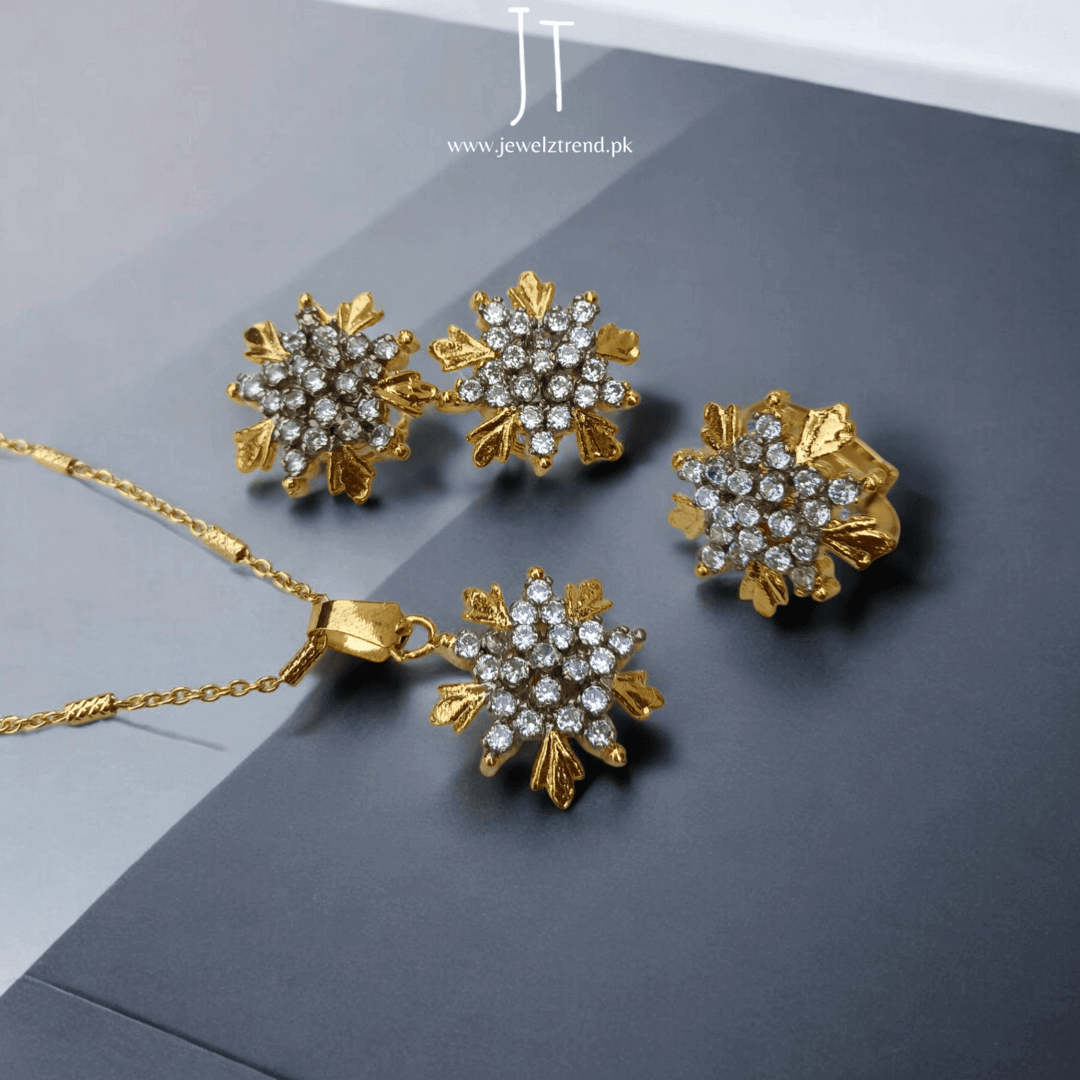 Celestial Charm: Oxidized Shiny Star Locket Set