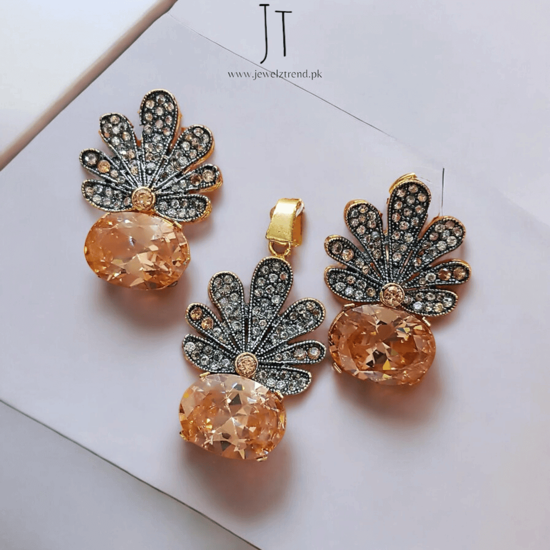 Floral Fantasy Locket Set