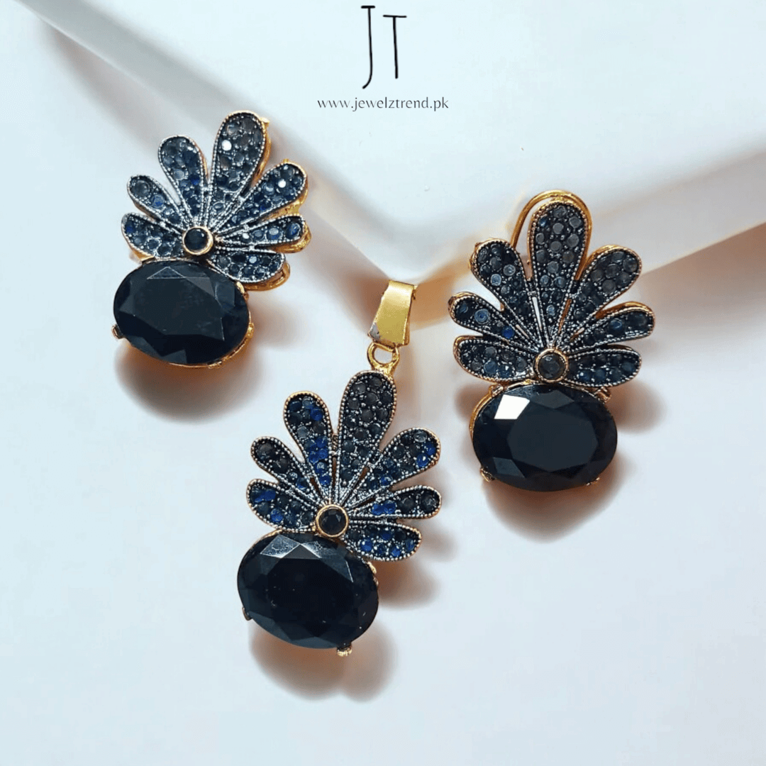 Floral Fantasy Locket Set