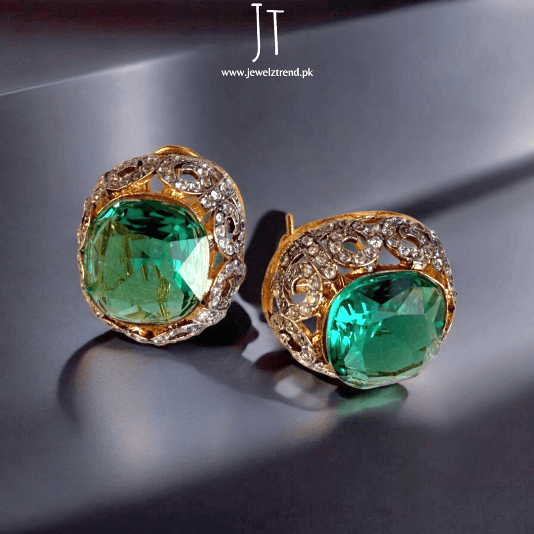 Shine Supreme: Large Center Gem Design