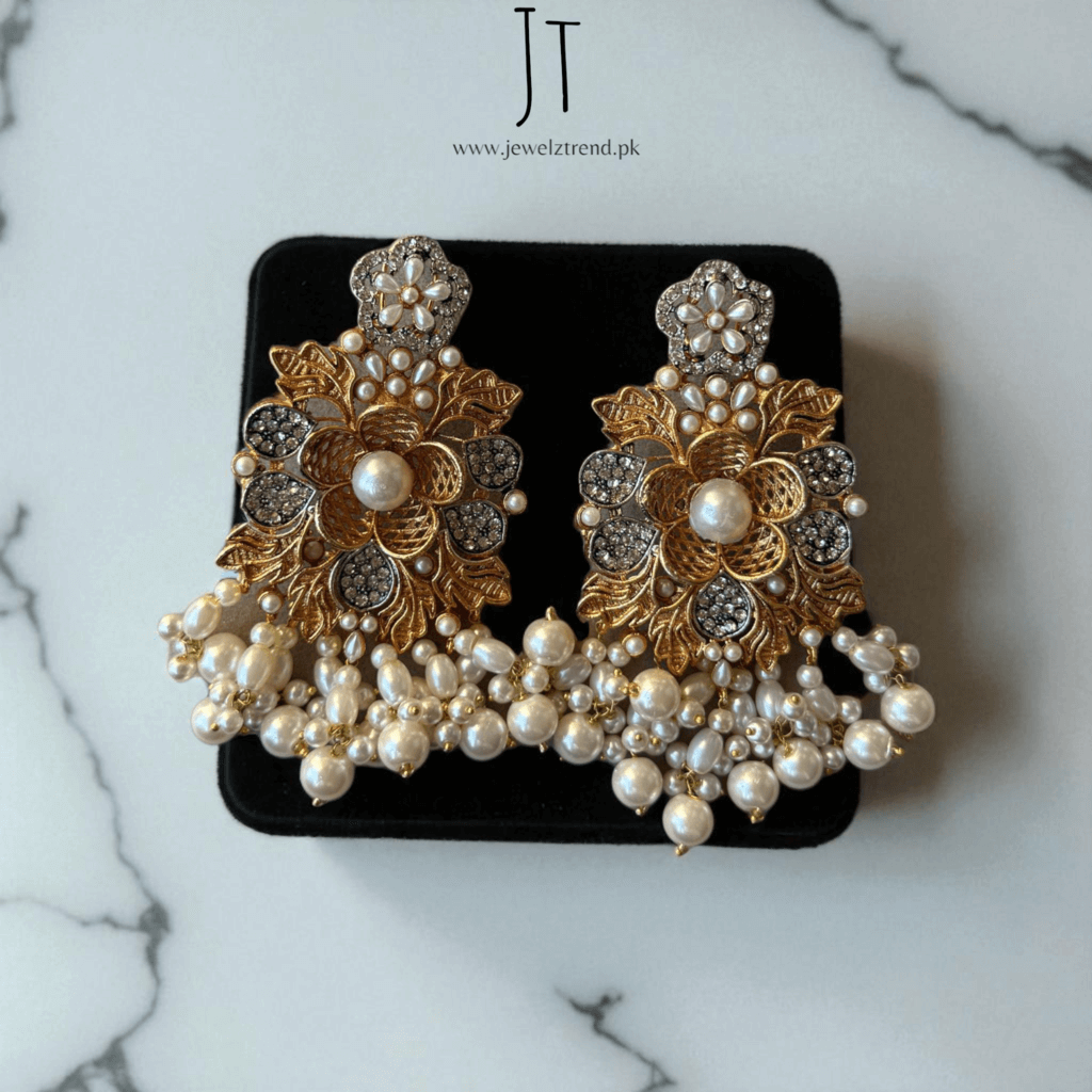 Petal Noor: Choker Set (Pearl)