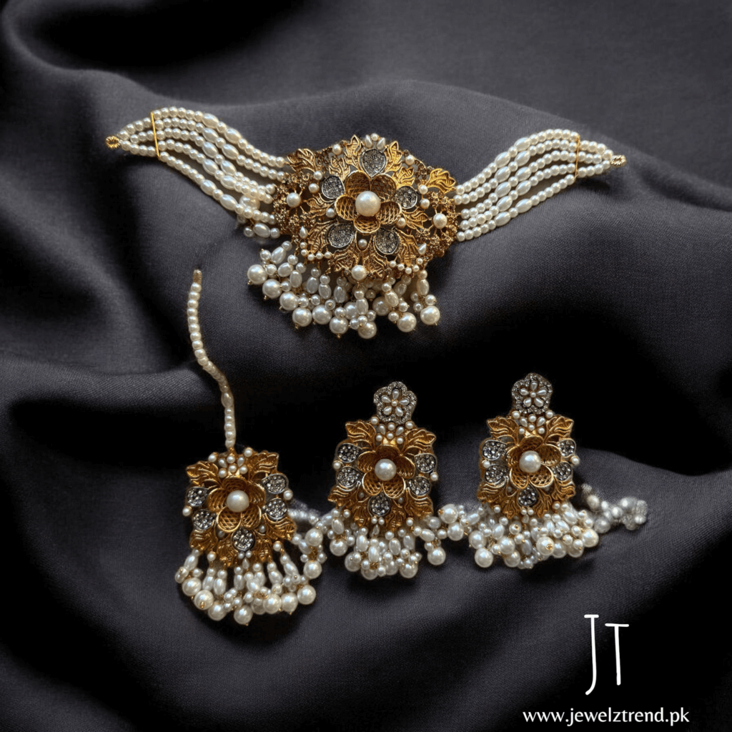 Petal Noor: Choker Set (Pearl)