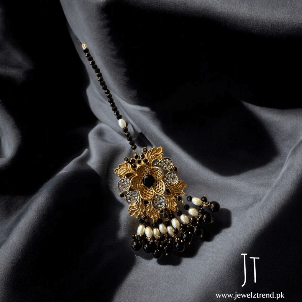 Petal Noor: Choker Set (Black)