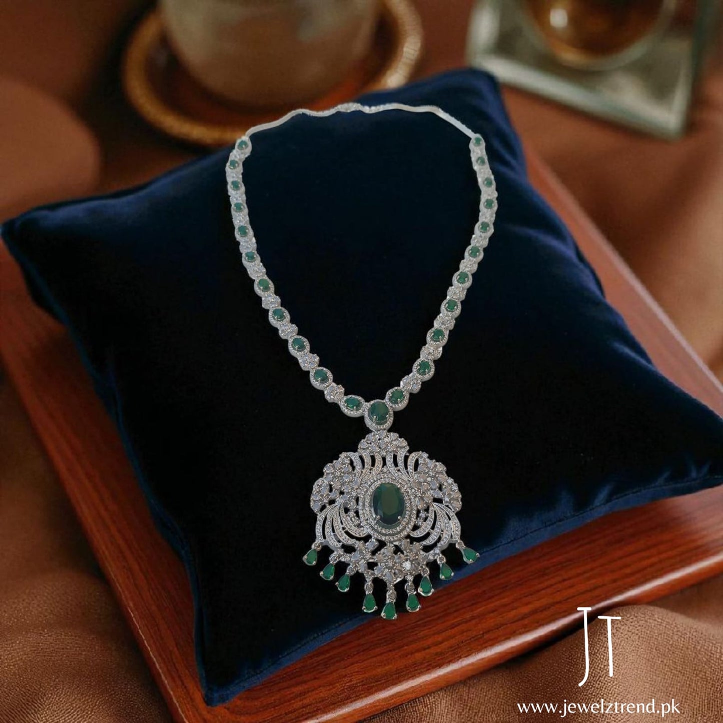 Whispers of Green – Luxurious Silver Long Mala Elegance