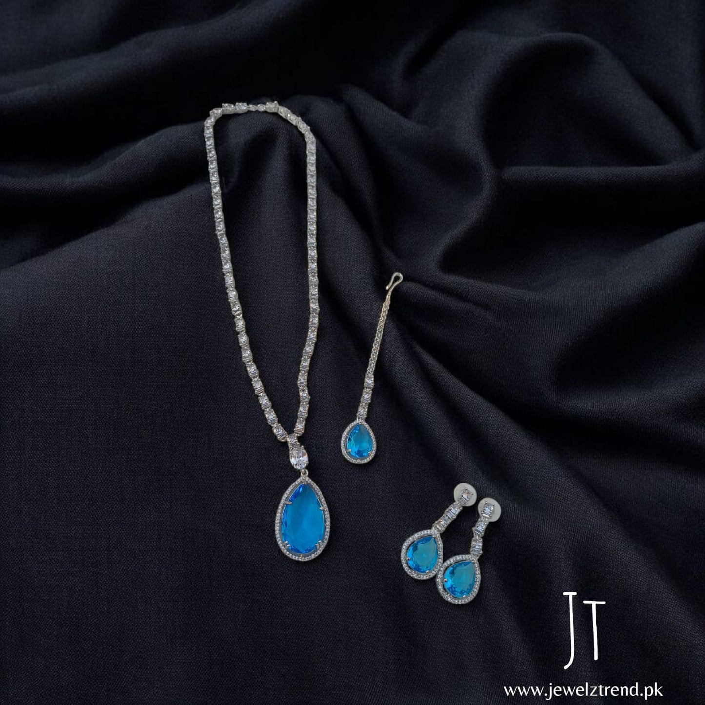 Ocean Dew: Aqua Doublet Mala Set