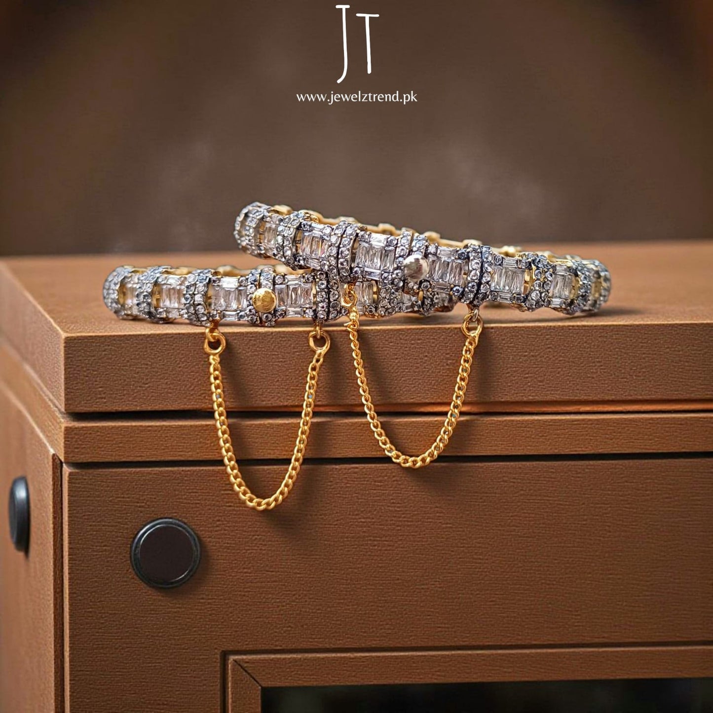 Premium Elegance: Signature Jurao Kangan