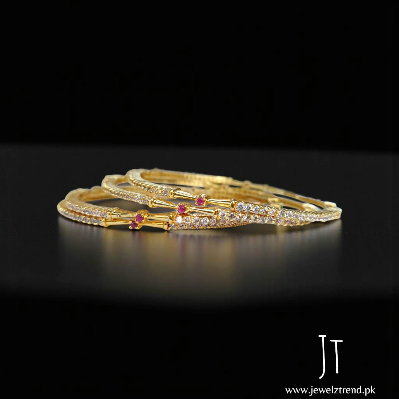 Luxury Gleam: Signature Bangles in 1 Carat, KHR White Multi