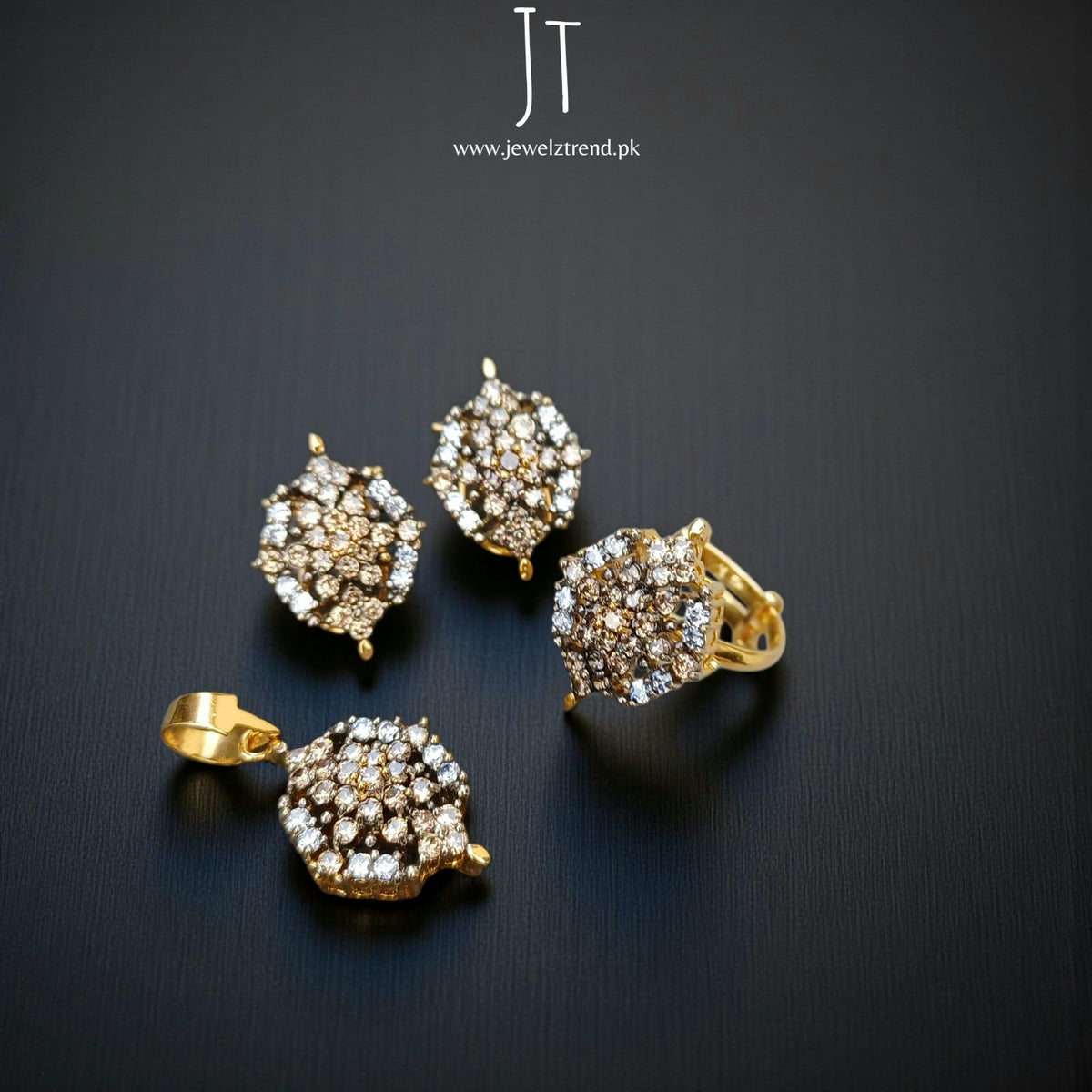 Flower Bliss: Gold-plated