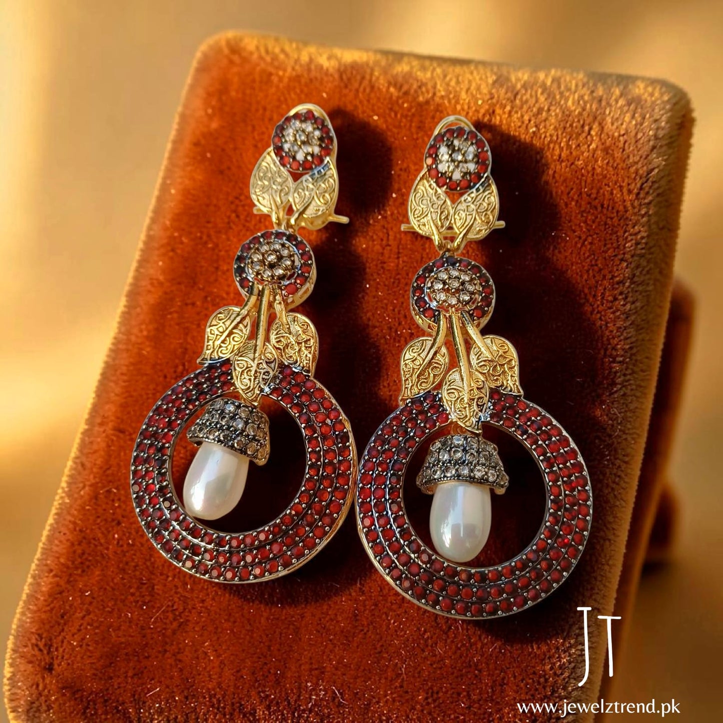 Petal Fresh: Jurao Long Earrings