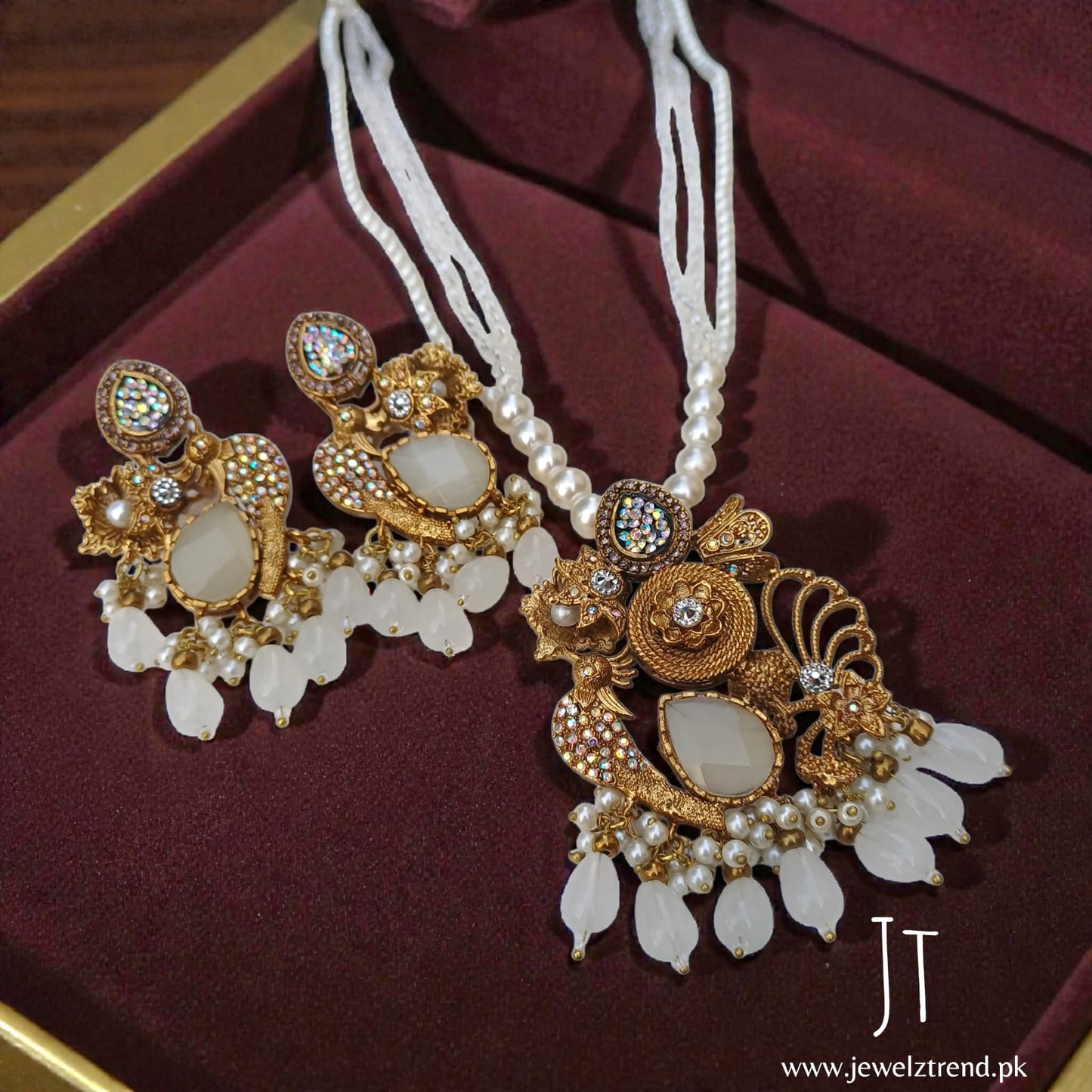 Roshni: Mala with Earrings (Opal)