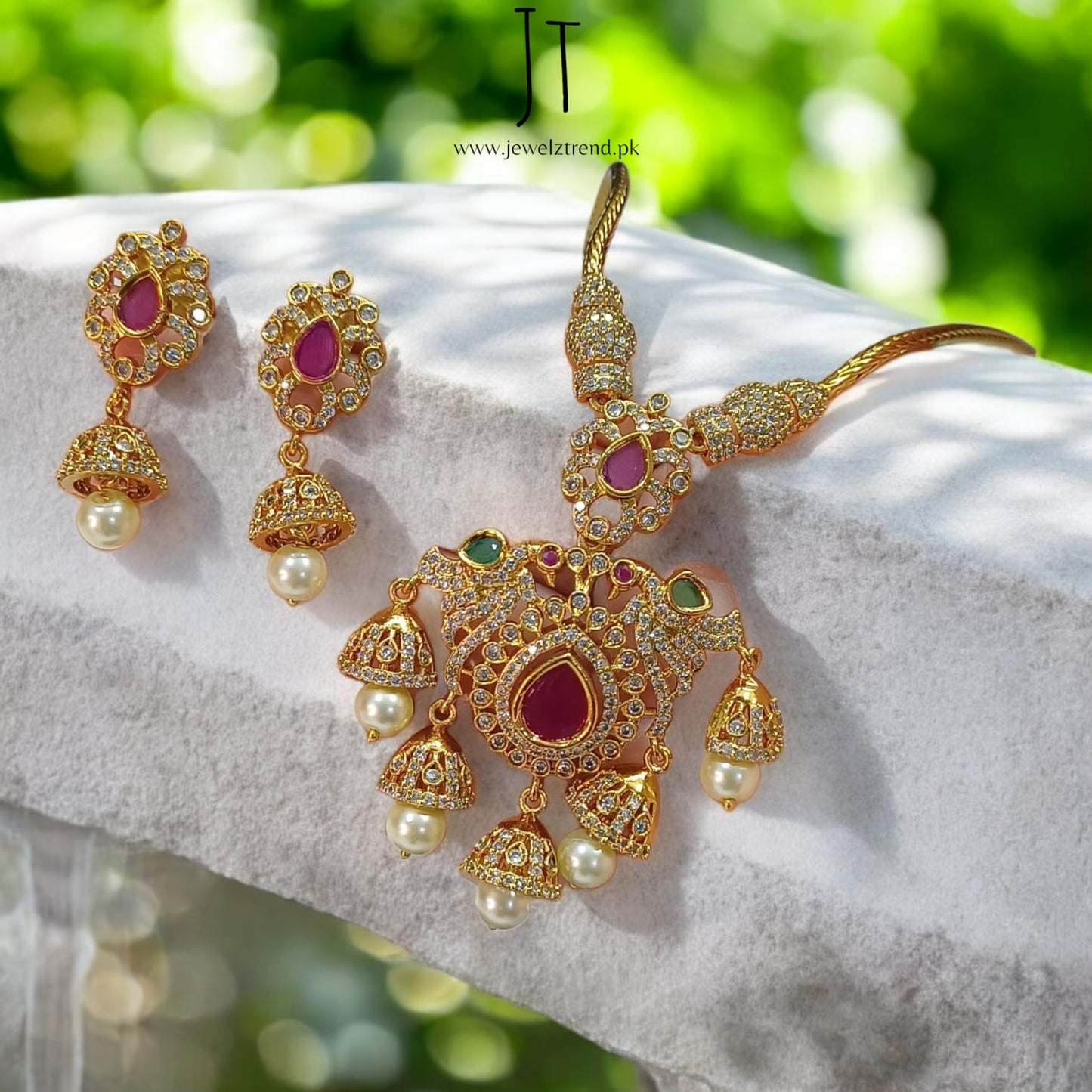 Ufaq: South Indian Set