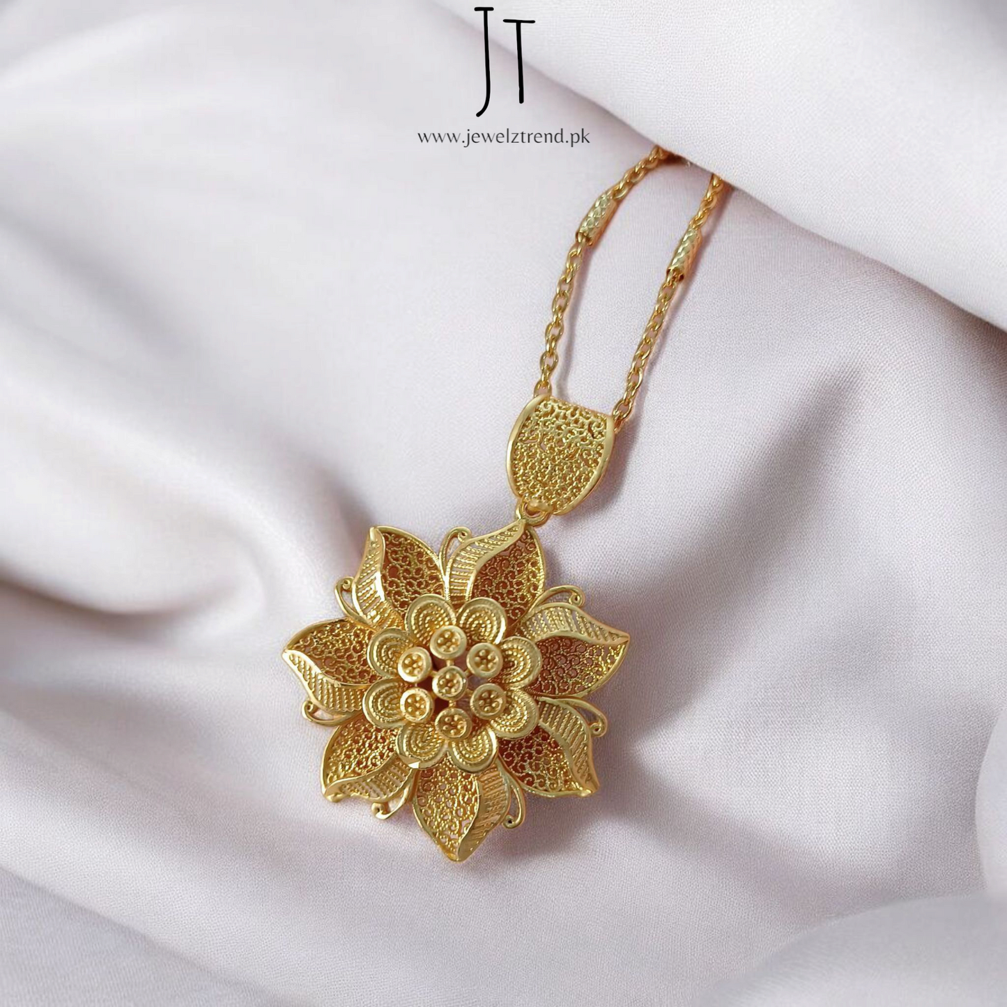 Rajwari locketset