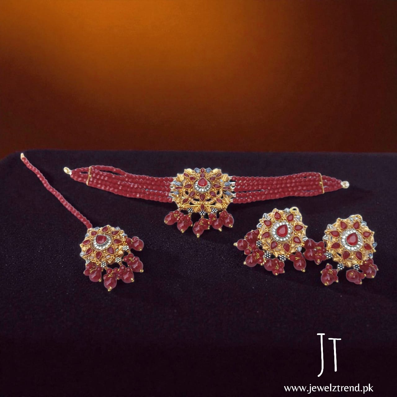 Red Rose: Choker Set