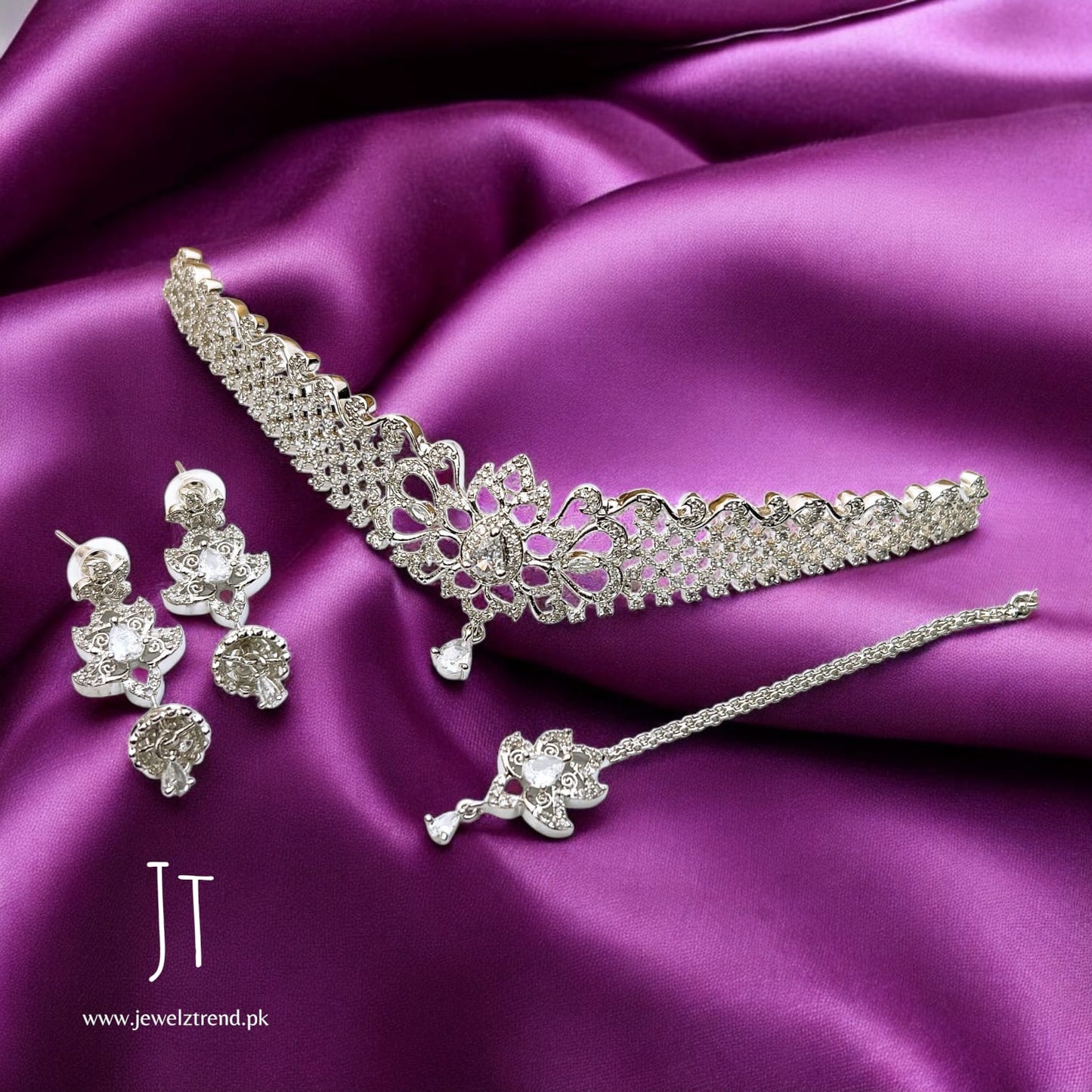 Silver Shine: Collar Set