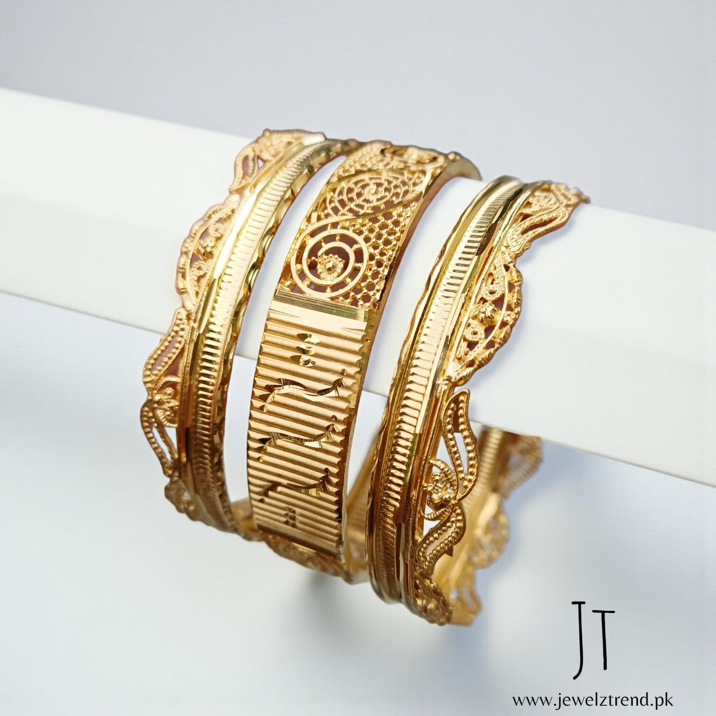 Sonehray: Gold Style Karay (2.4 size)