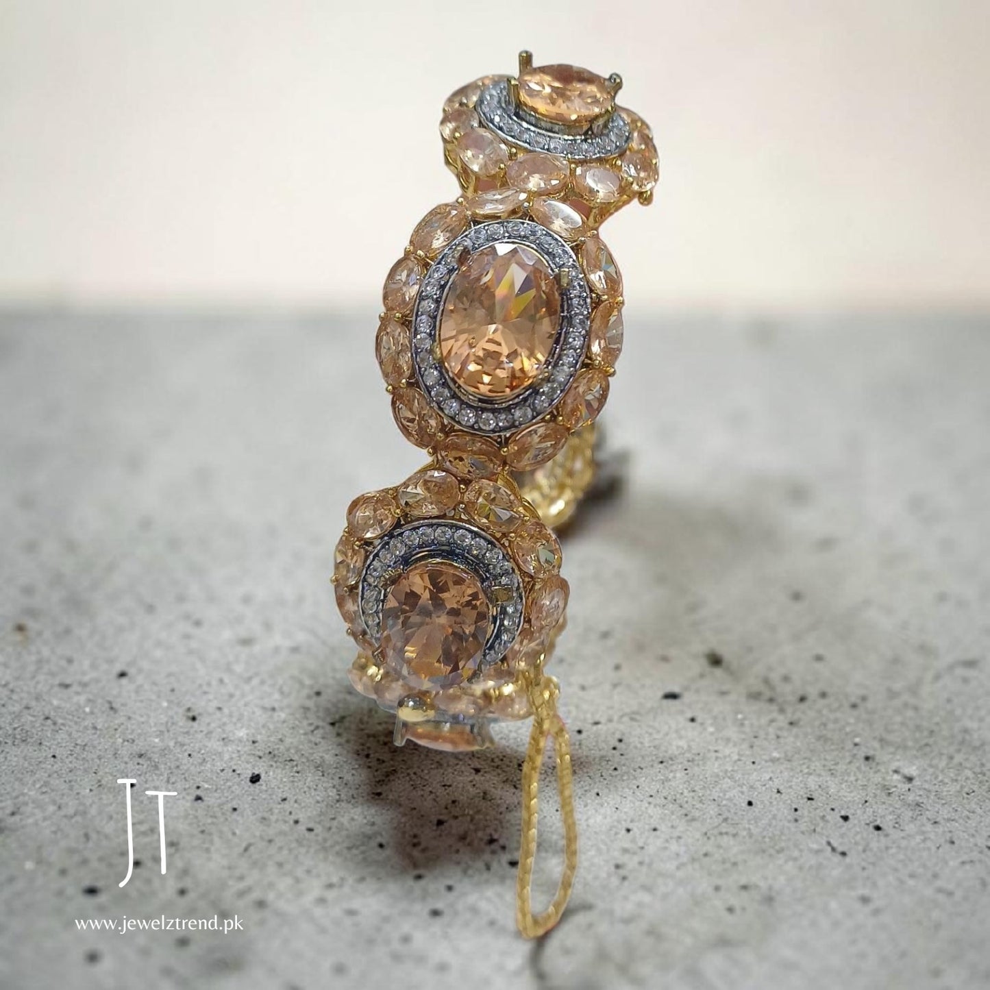 The Gem Story: Kangan