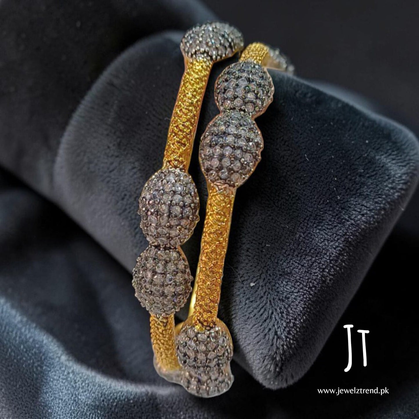 Infinity Charm: Gold