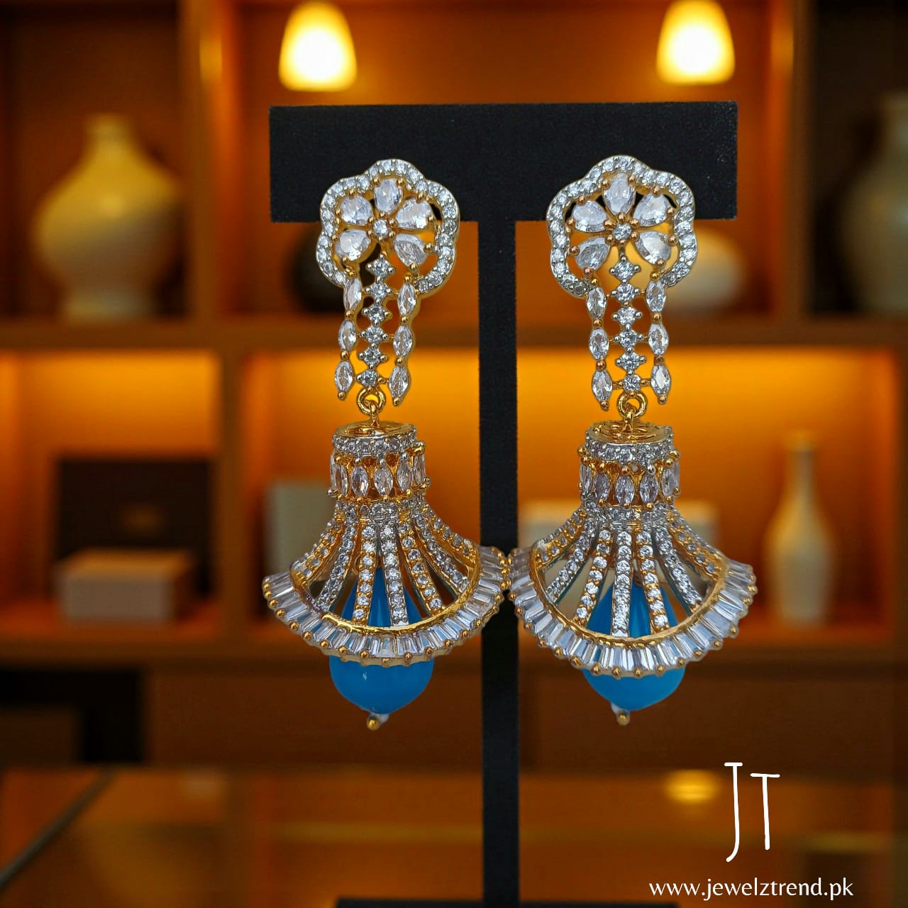 Tulip Bloom: AD Long earrings