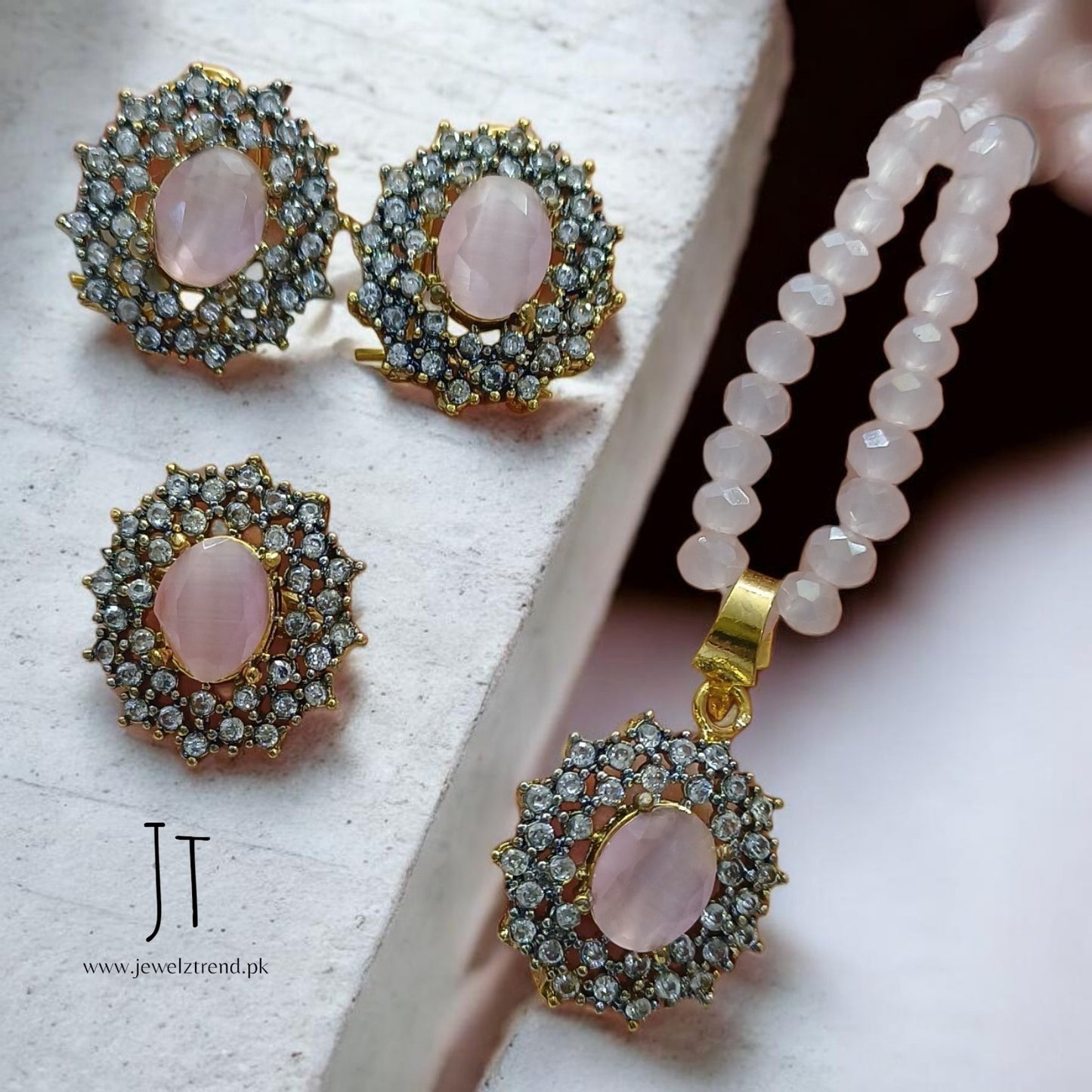Ever Shine Jurao: Locket Set