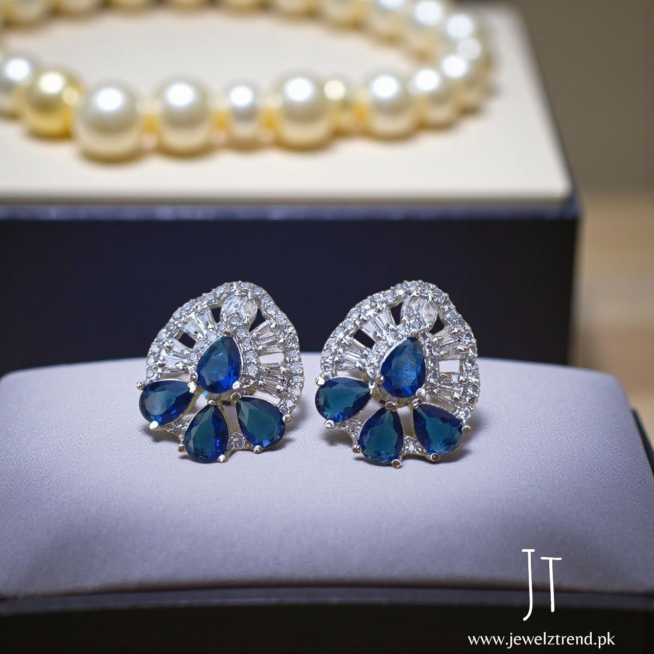 Silver Drop Shine: Tops