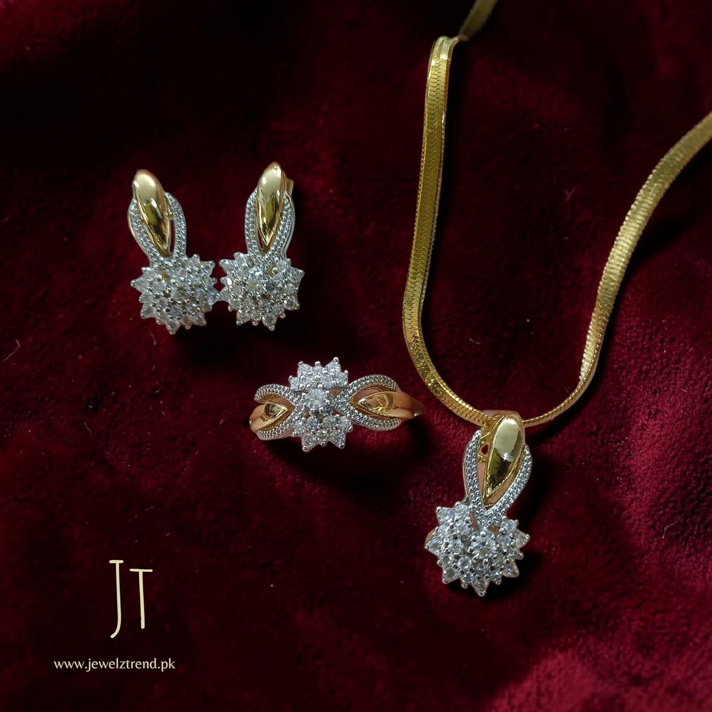 Moonlight Charm: Locket Set