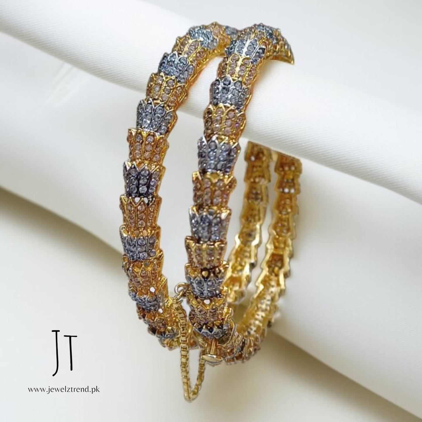 Elegant Bloom: Oxidised Kangan