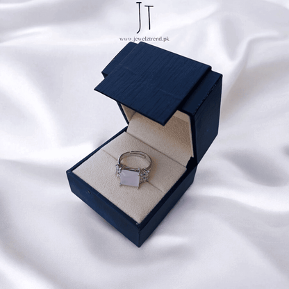 Glowing Affinity Ring: Adjustable