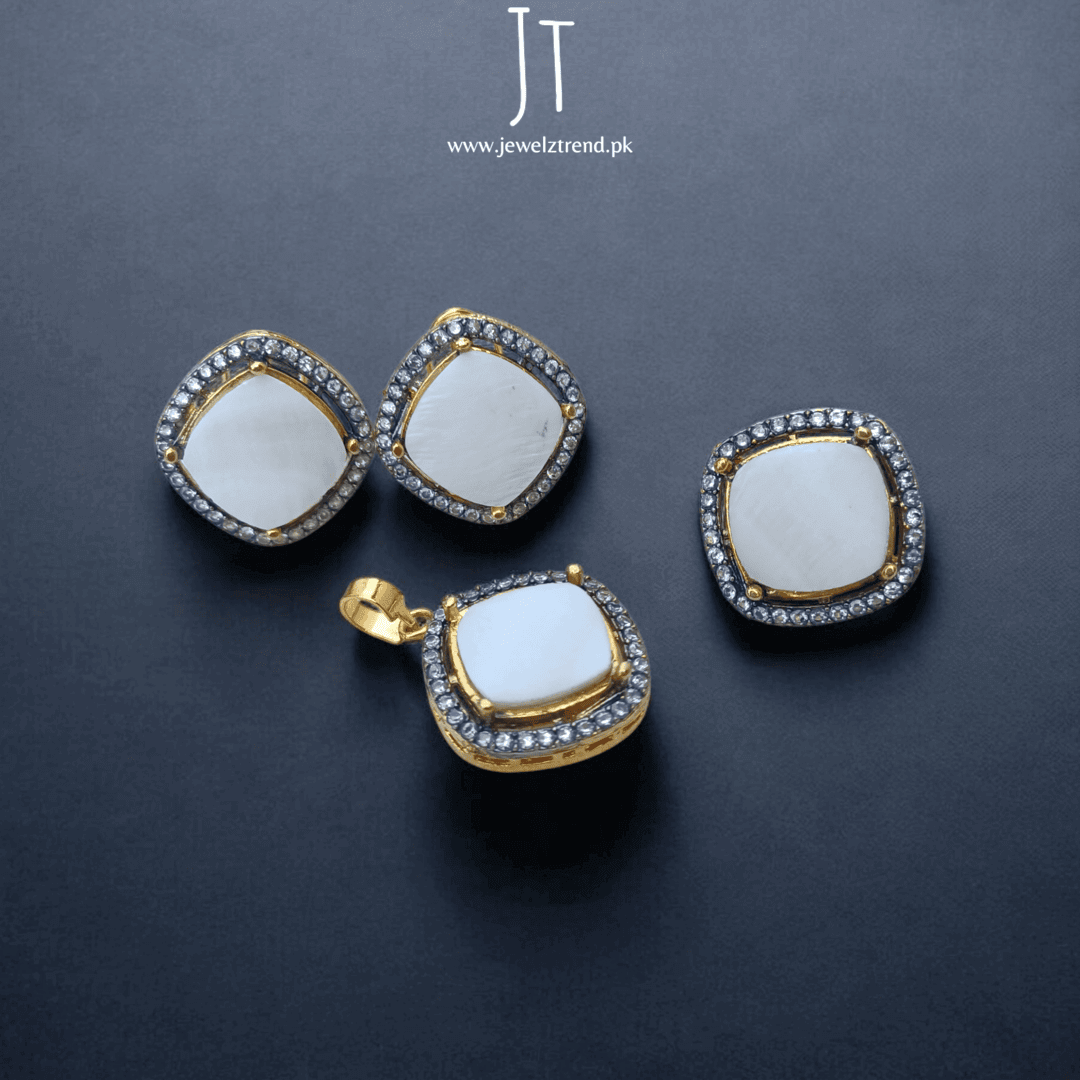 Oxidized Charm: Squared Stone Single Layer Locket Set