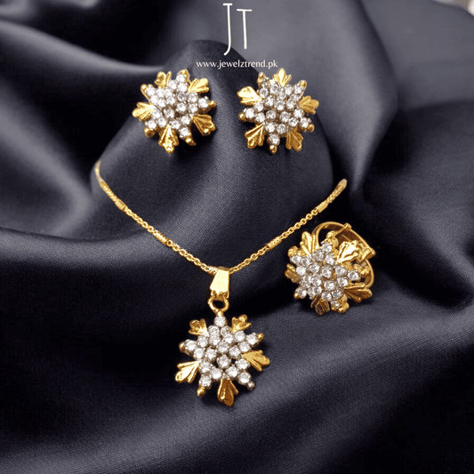 Celestial Charm: Oxidized Shiny Star Locket Set