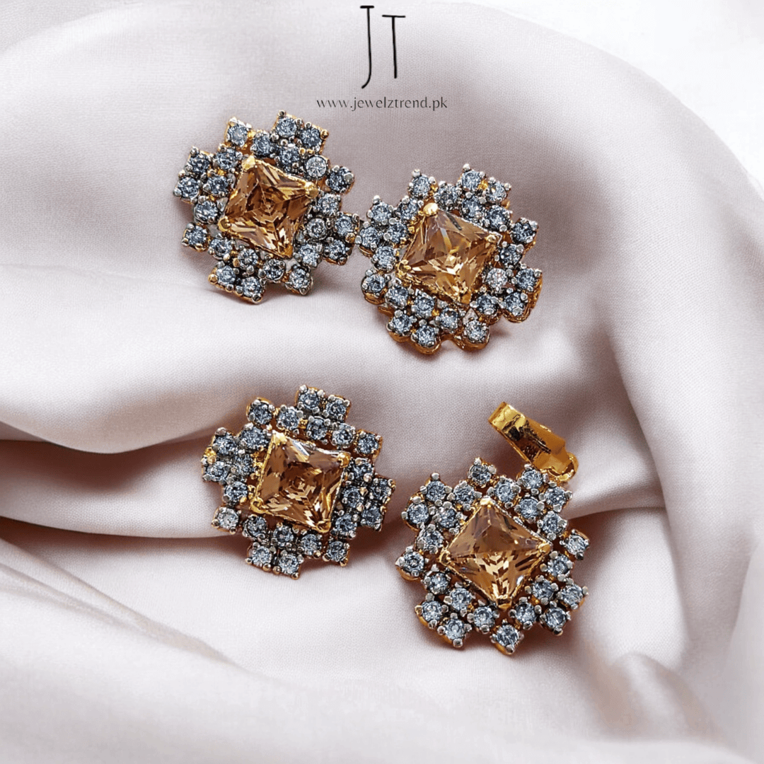 Jurao Elegance Locket Set: A Statement of Timeless Grace