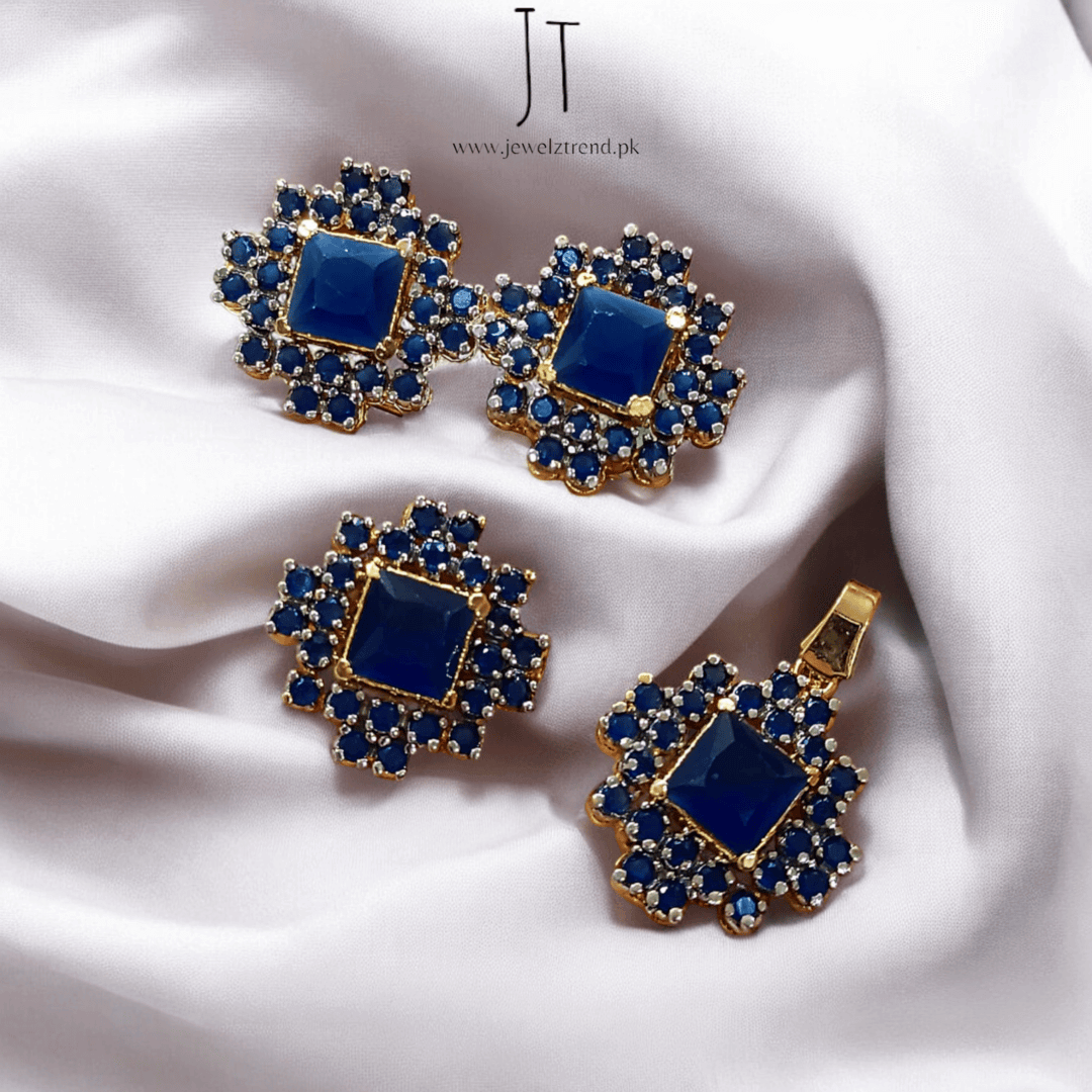 Jurao Elegance Locket Set: A Statement of Timeless Grace