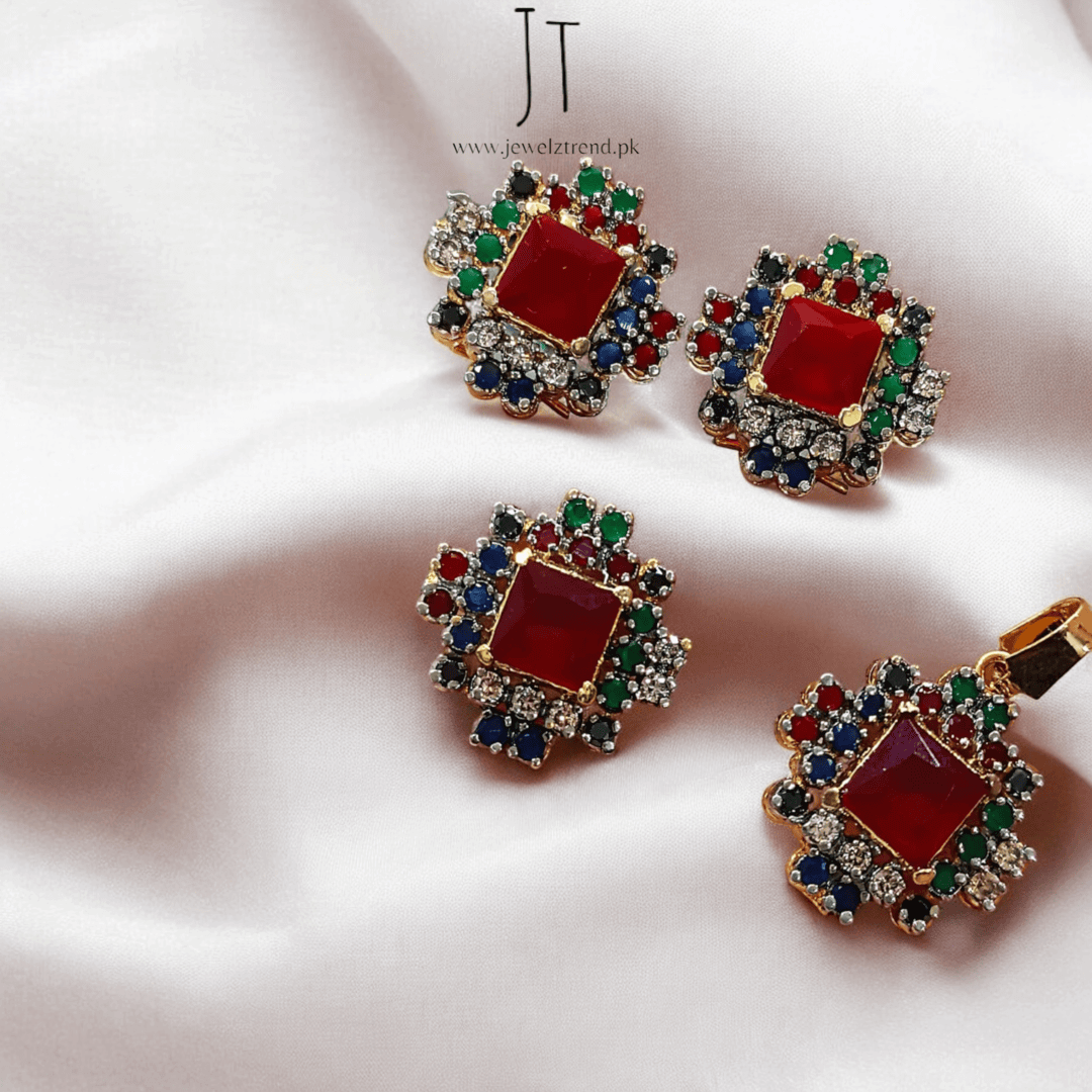 Jurao Elegance Locket Set: A Statement of Timeless Grace