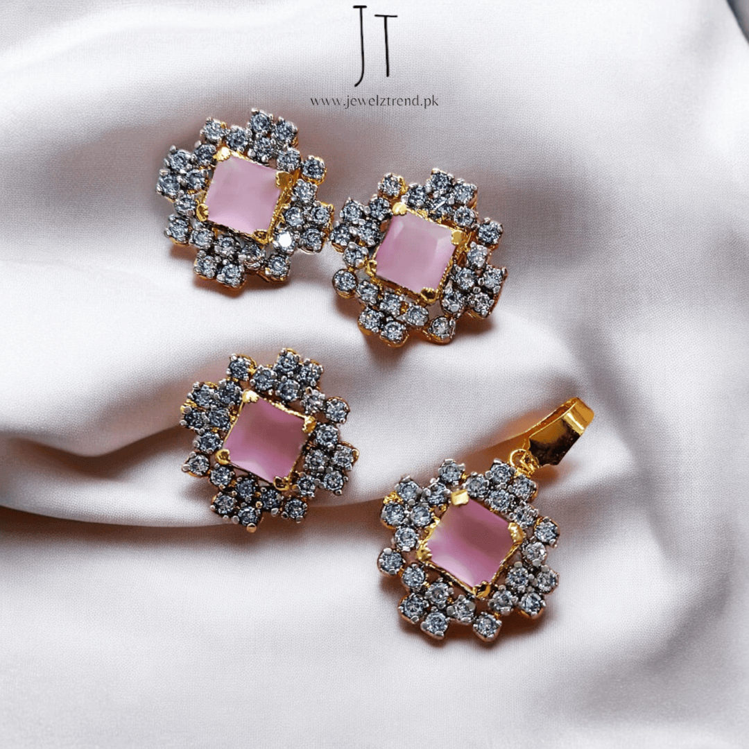 Jurao Elegance Locket Set: A Statement of Timeless Grace