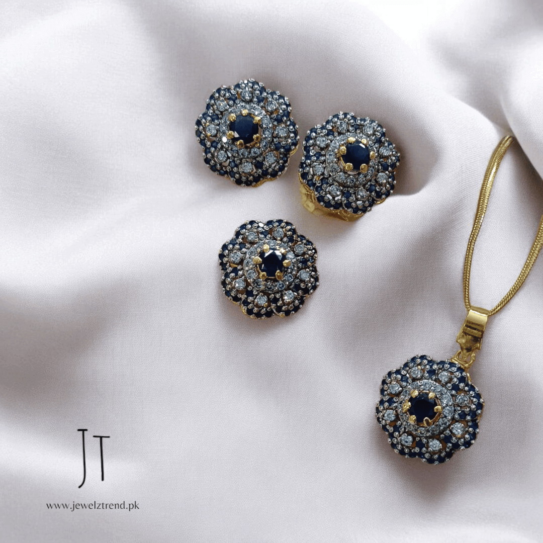 Blooming Beauty: Jurao Locket Set