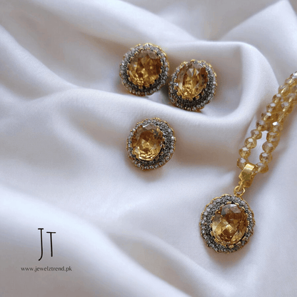 Bold Center Stone Locket Set