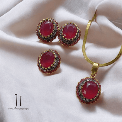 Bold Center Stone Locket Set