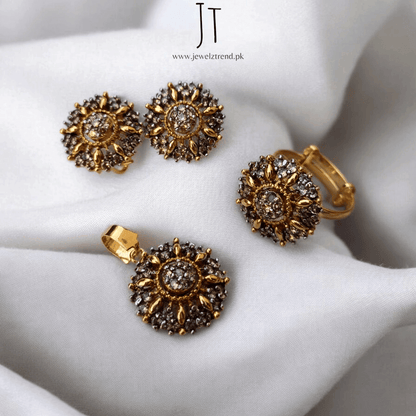 Mystic Bloom: Jurao Locket Set