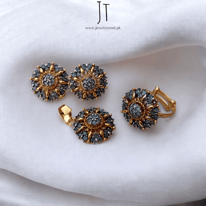 Mystic Bloom: Jurao Locket Set