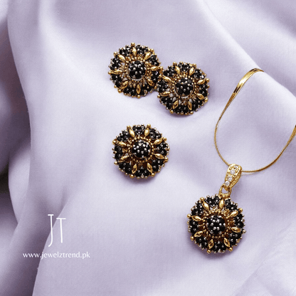 Mystic Bloom: Jurao Locket Set
