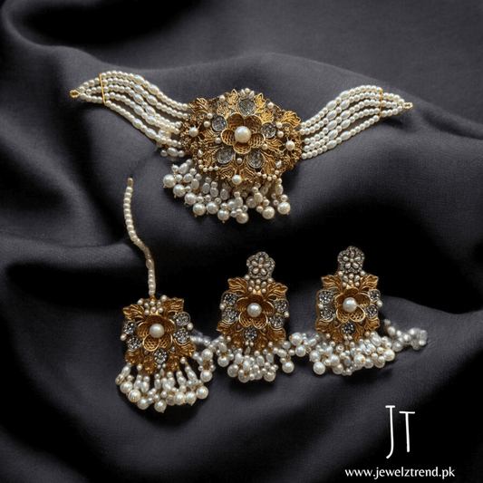Petal Noor: Choker Set (Pearl)