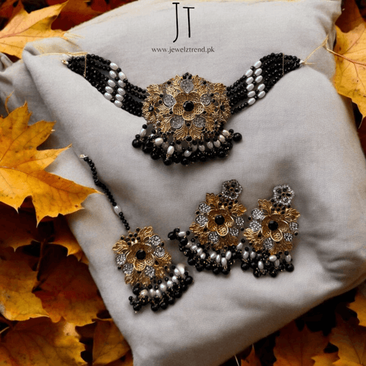 Petal Noor: Choker Set (Black)
