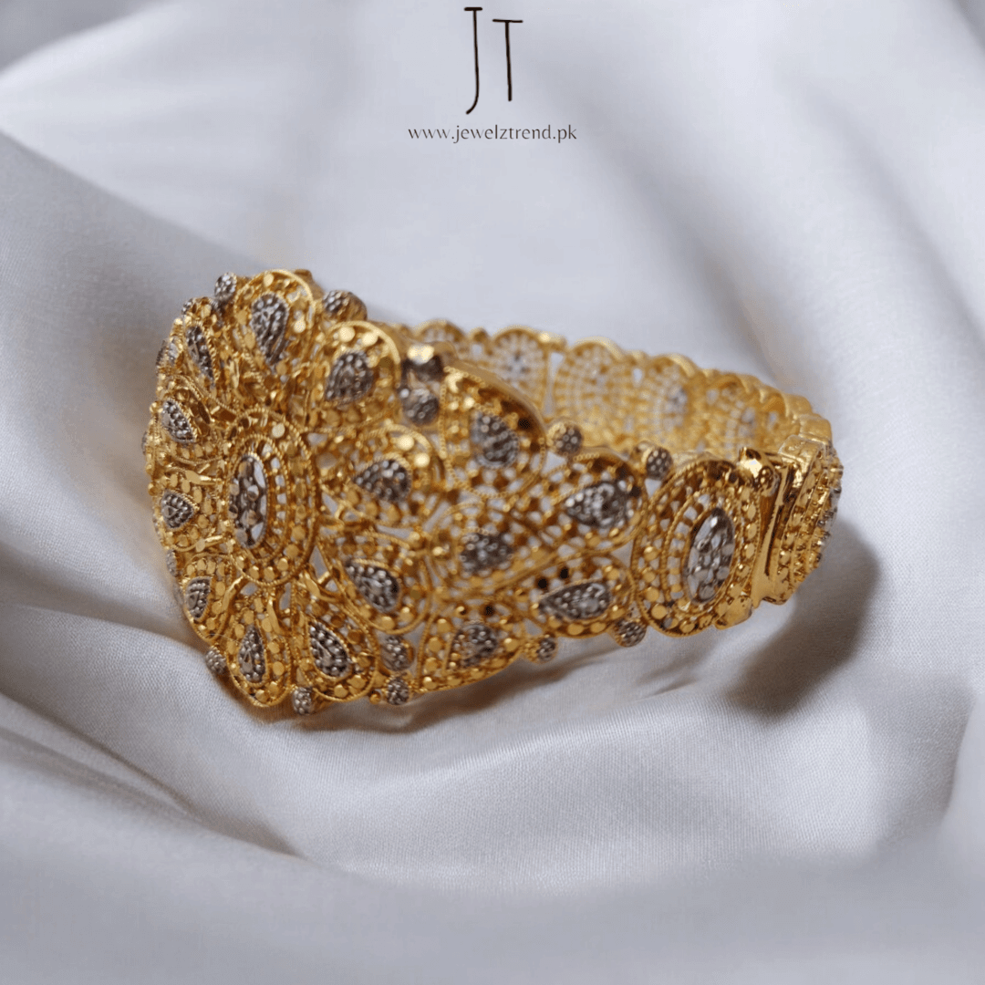 R.P Royal Look Bangle