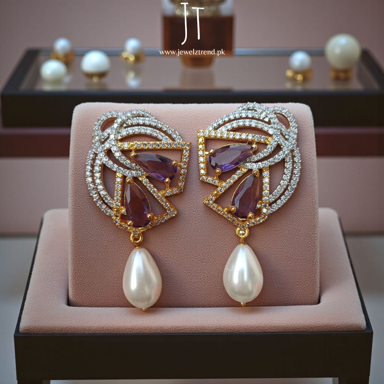 Super Classy Earrings with Gold tone: 1 carat polish