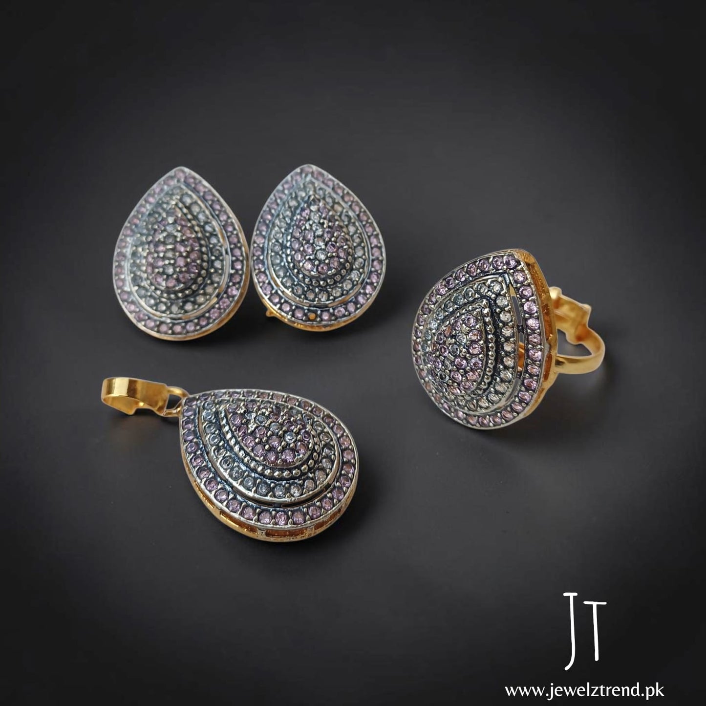 Drop in Jurao: Locket Set