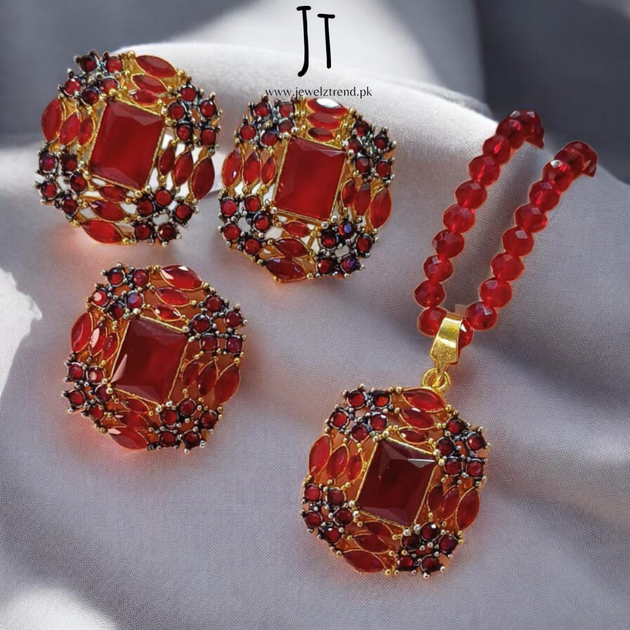 Rising Sun: Locket Set