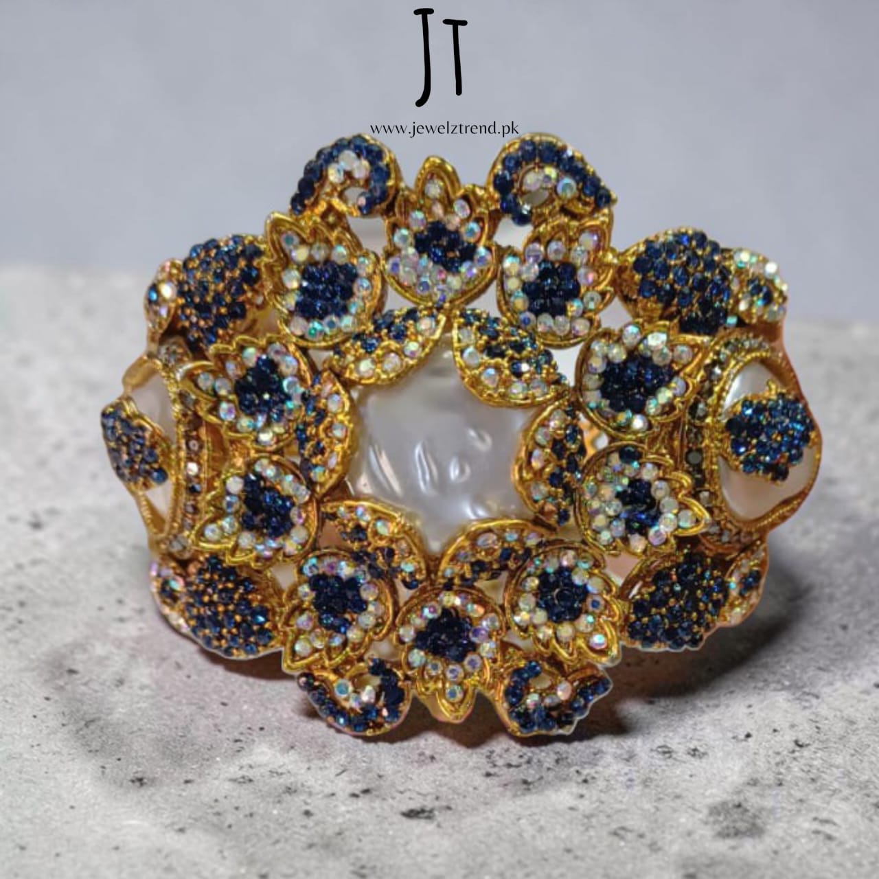 Turkish Twist: Bangle (Sapphire)