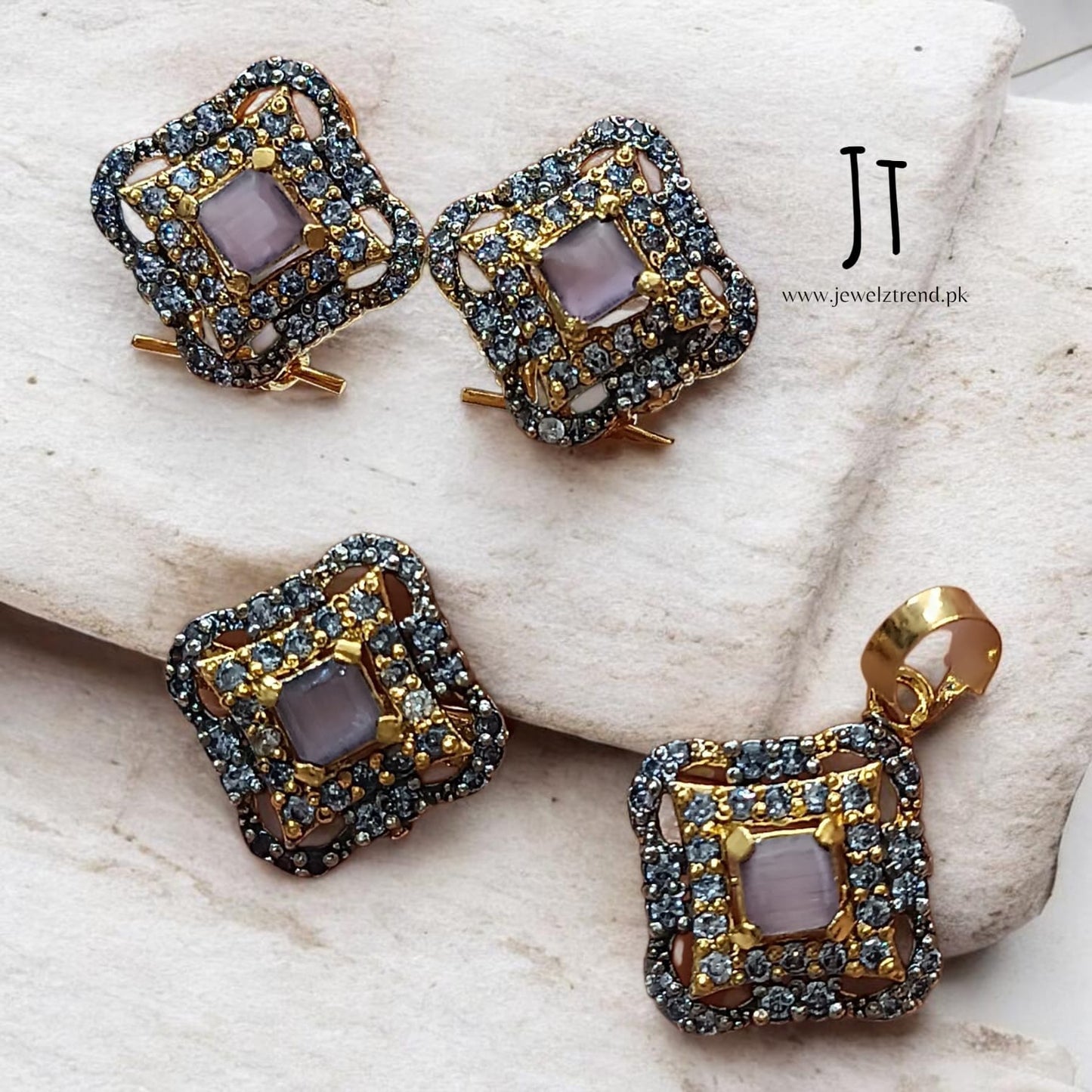 Zevar: Locket Set