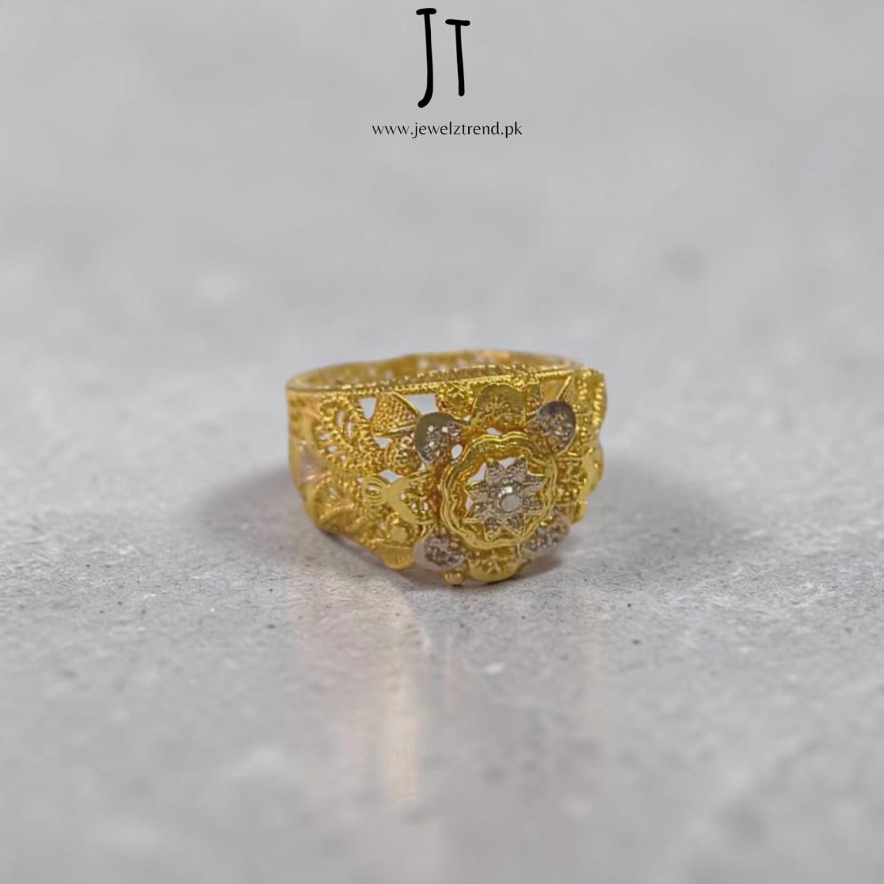 Gold Look ring: RP