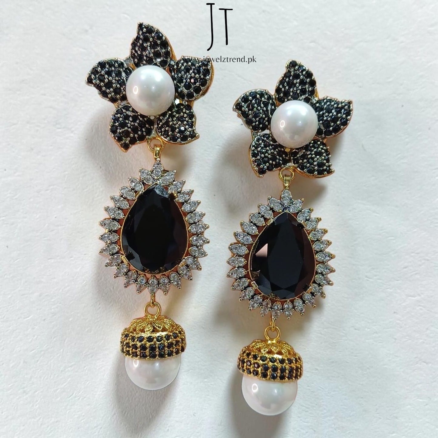 Laila: Long Earrings